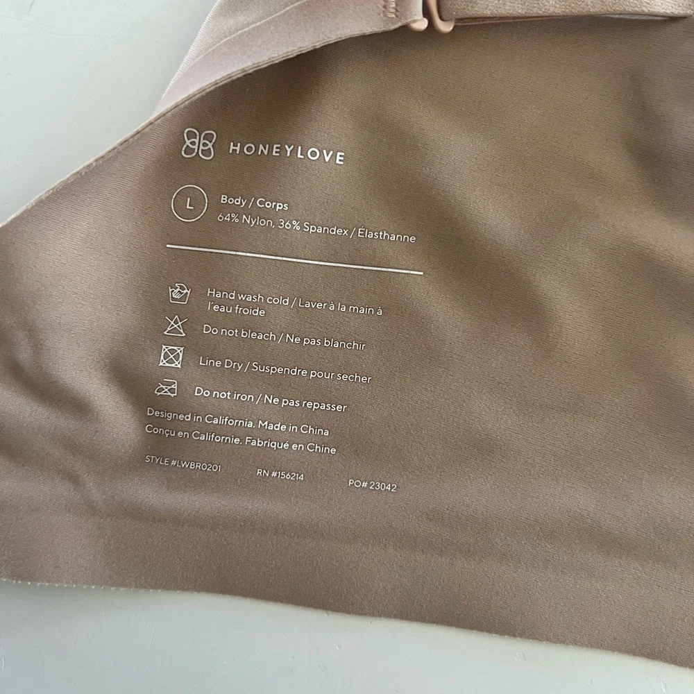 Two Honeylove Silhouette Wireless Seamless Bras‎ Black & Nude Size Large